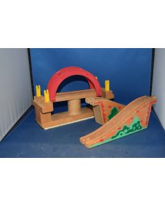 Brio Compatible Thomas The Tank Swing Bridge & Ramps