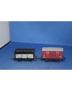 Kit Built '00' Wagon & Meat Van [Beautifully Done & Painted](No Boxes)
