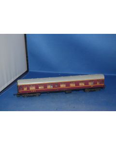 Lima 305312 LMS Composite Corridor  Coach 2257 Maroon (Fitted Figures No Box) 