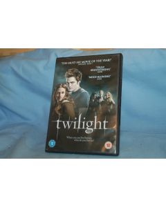 TWILIGHT Starring Robert Pattison ~ Kirsten Stewart [ D.V.D. Film ]