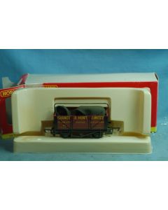 Hornby R6211 'Chance & Hunt ' PO 7 Plank Sheet Cover Wagon (New In Box ) 
