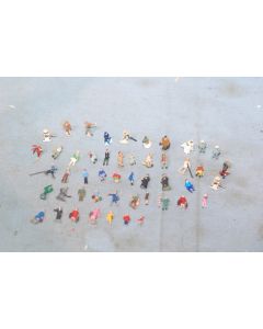 'N' Gauge 50 Standing & Seated Figures ( All Painted ) 11