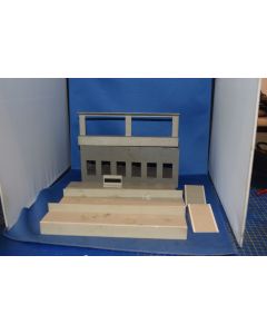 Trix Many-Ways 3007 Country Through Station (Missing Steps, Posters & Glazing) 