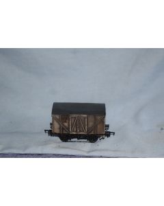 '00' Kit Built Twin Vent Parcel Van (Scale Wheels NEM Couplings)