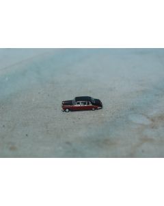 Oxford NDS004 'N' Daimler DS420 Limo Black/Claret (Mint Boxed)
