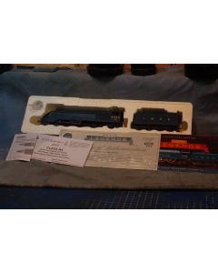 Hornby Legends R2973M L.N.E.R. A4 'Mallard' DCC Fitted