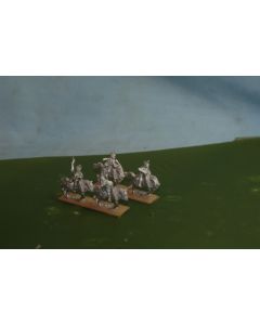 War Games 15mm Nepolionic Mounted Cavalry With Shako Hats (4 Pieces) >