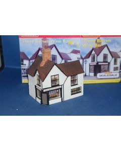 Hornby Skaledale R9771 Three Barrels Wine Bar  (Mint In Box)