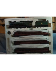 Hornby R3059 'Tornado Express'l Train Pack (New DCC Fitted) 